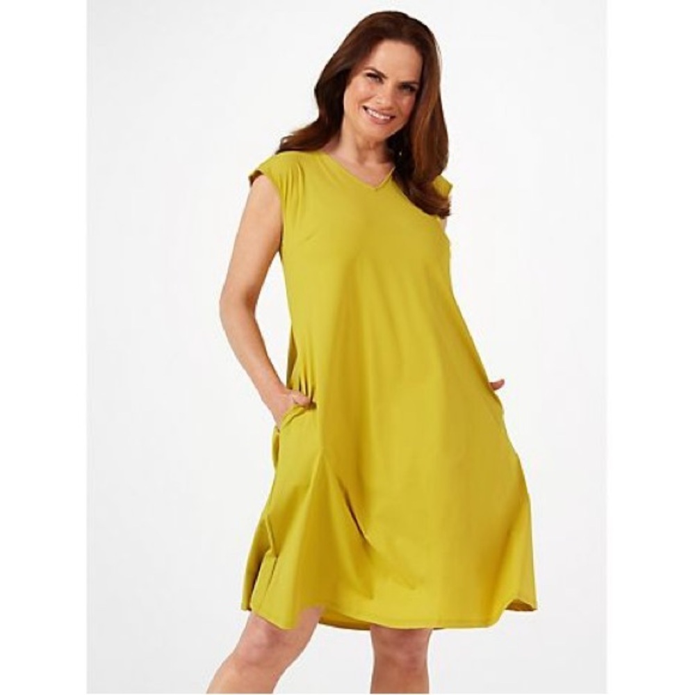 WynneLayers Stretch Tech Midi Pleat Back Dress 1X Chartreuse Pockets Fit Flare